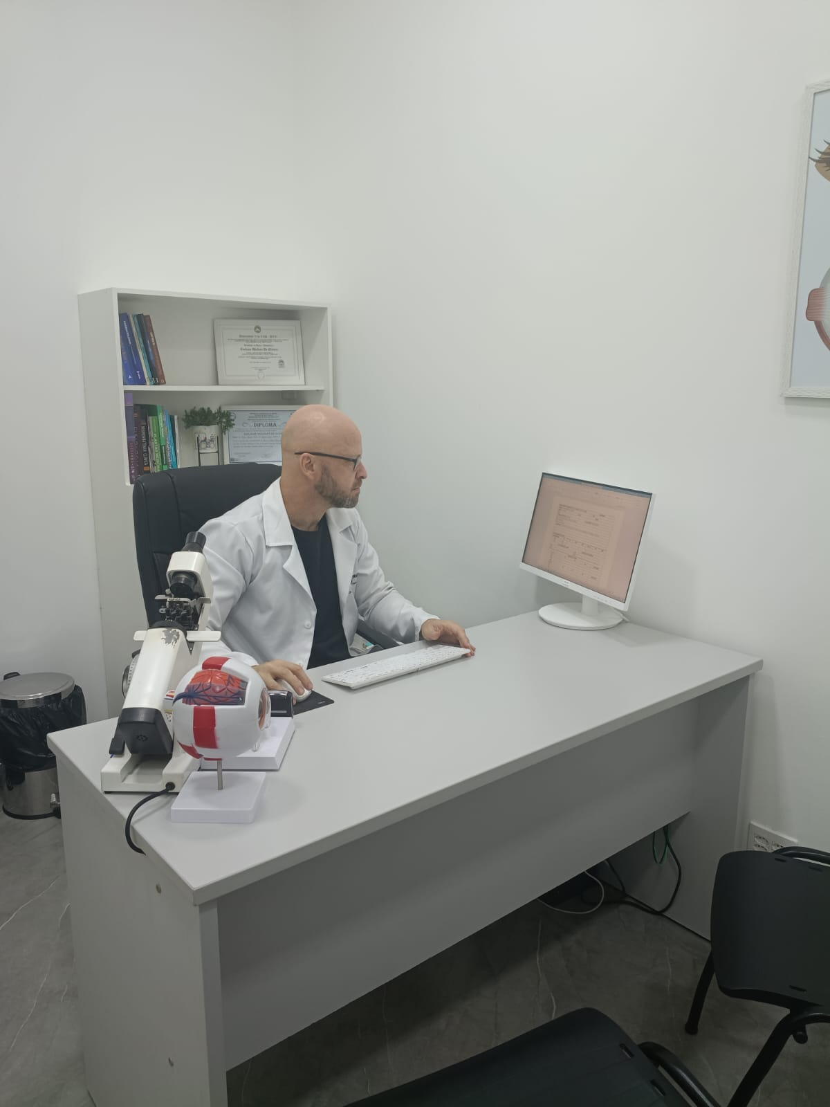 Consultório de optometria do Dr. Emiliano Wolkart em Cariacica
