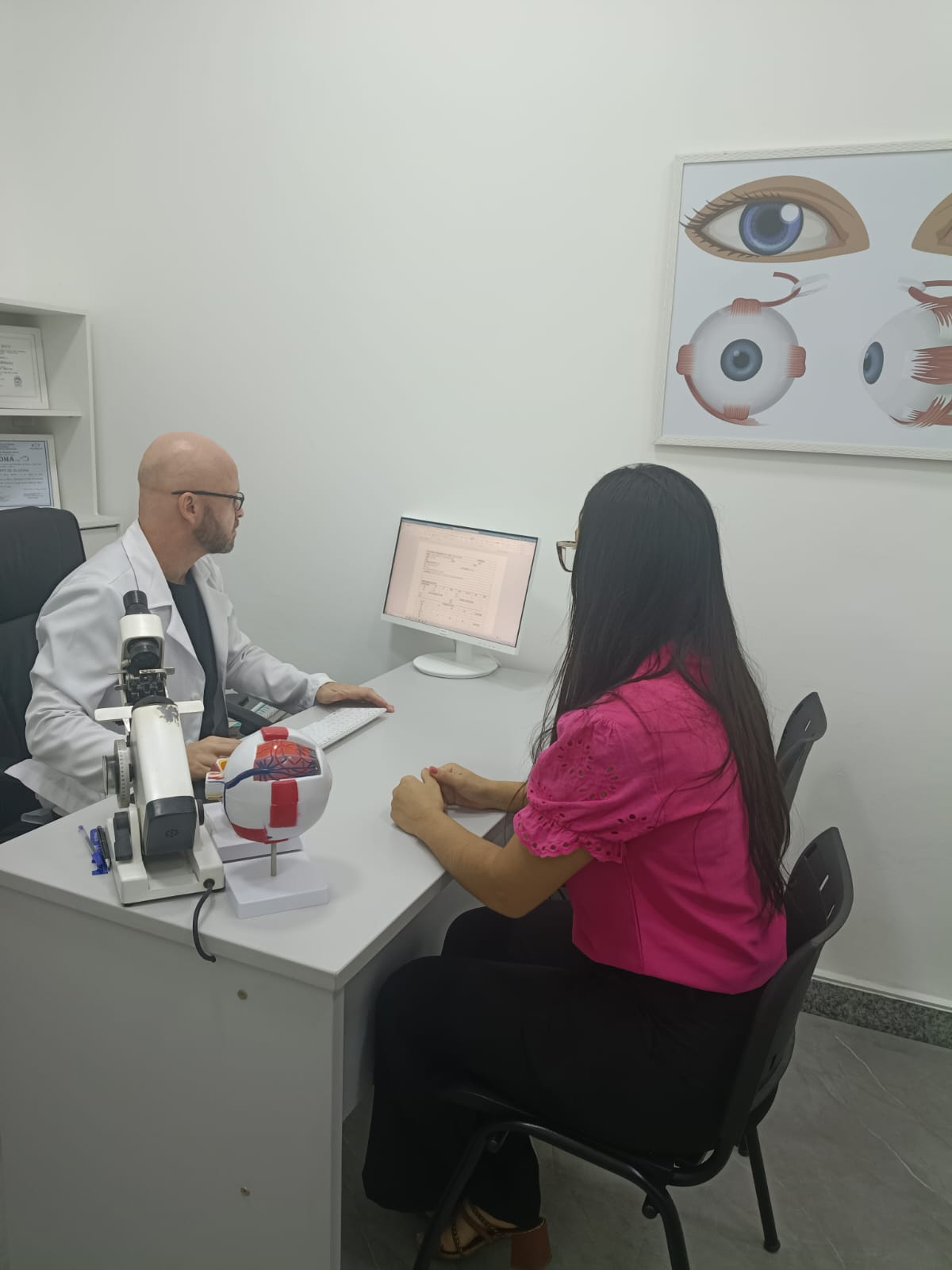 Exame de biomicroscopia